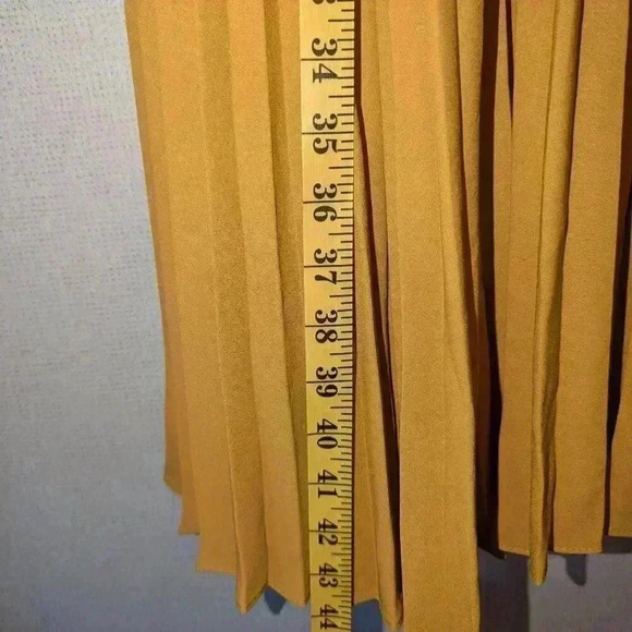 NWT Pleated A-Line High Neck Midi Dress Size 6 Nanette Lepore - Picture 4 of 7